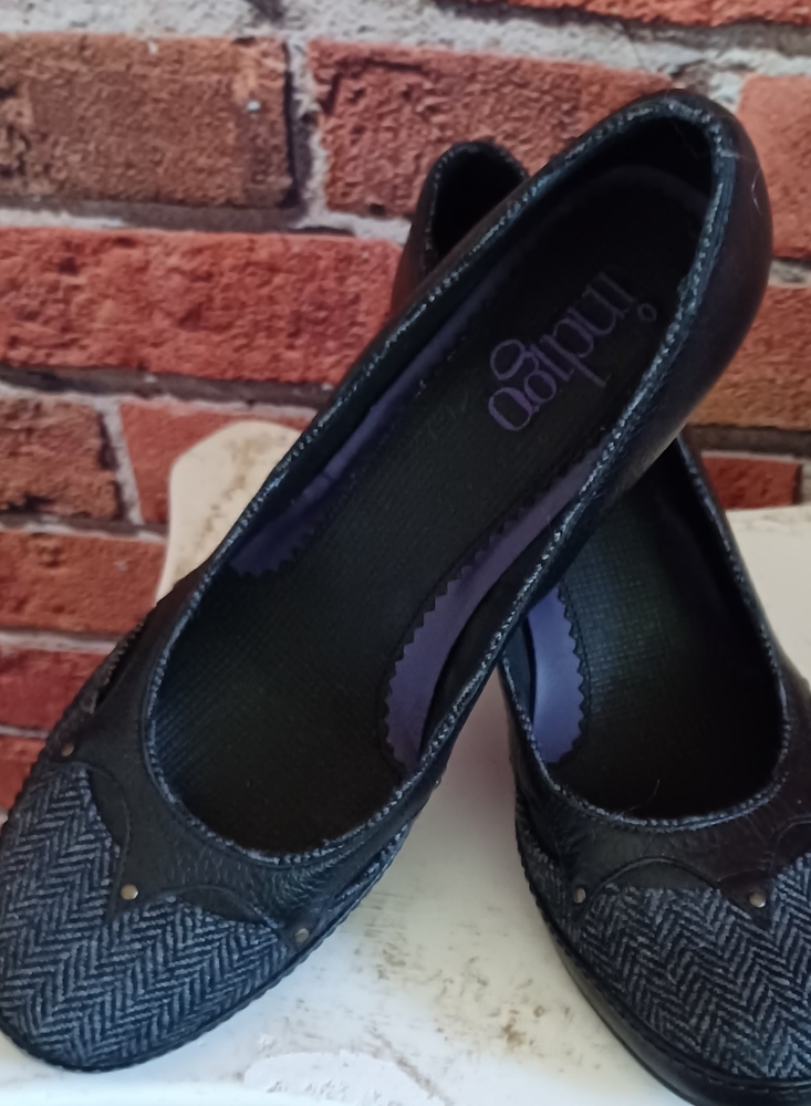 Indigo Pumps - image 3